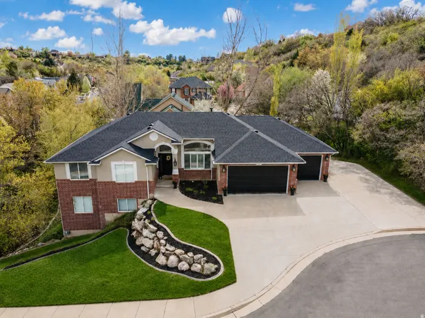 1907 N Bridge Ct, Layton, UT 84040