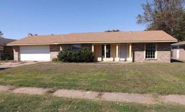 1st image of 1300 S Lee Cir
