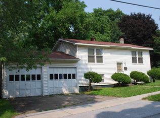 11 Upper Welden St, Saint Albans, VT 05478