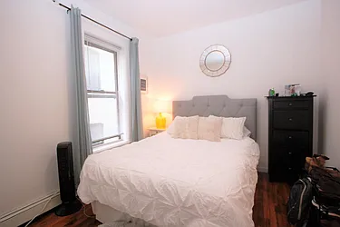 Rented by R New York