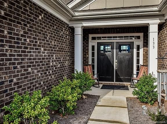 3rd image of 133 Margo Ln