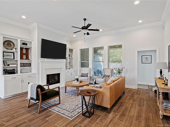 4th image of 642 Lionel Ln