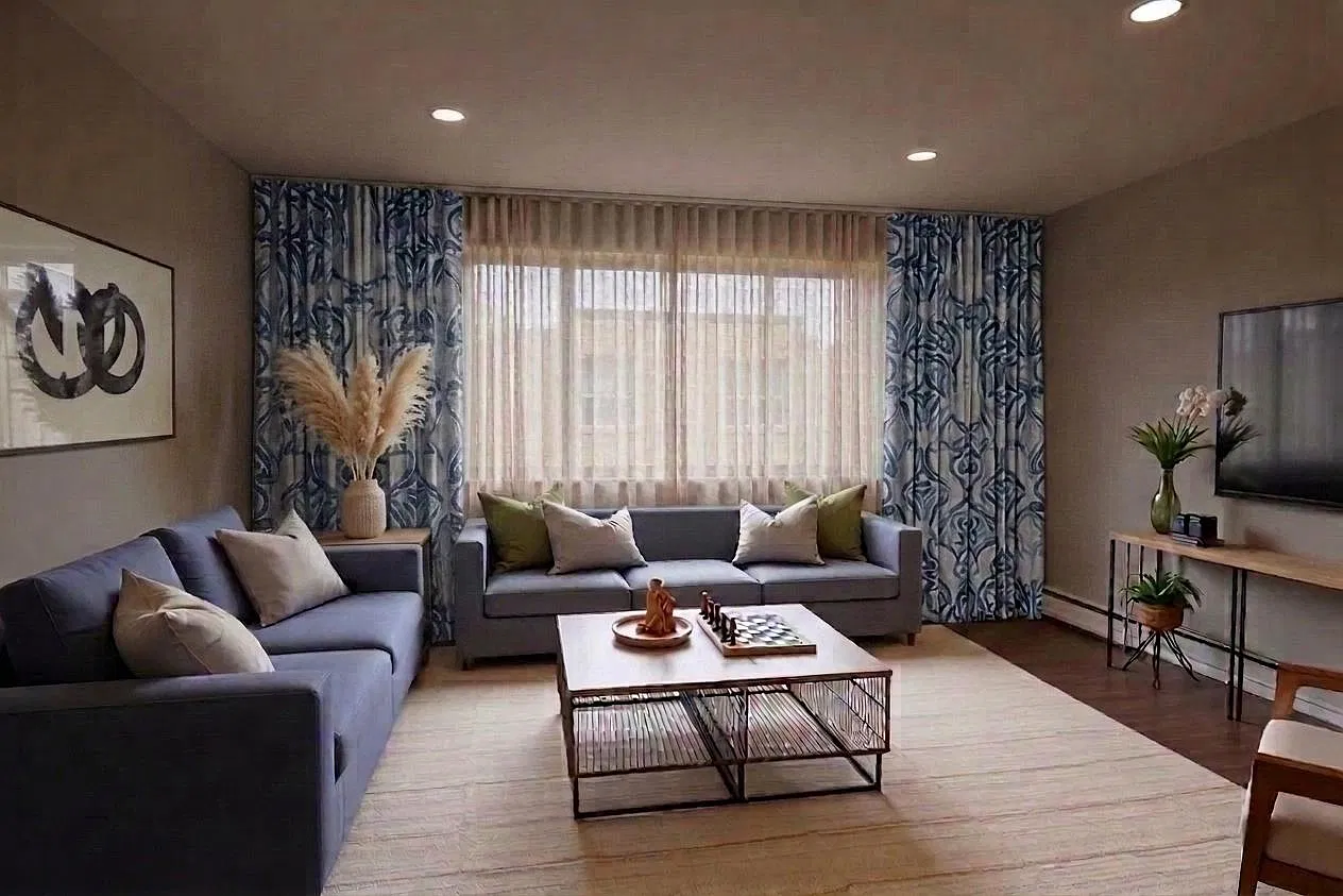 50 Mohawk Road West Hamilton — Photo 1