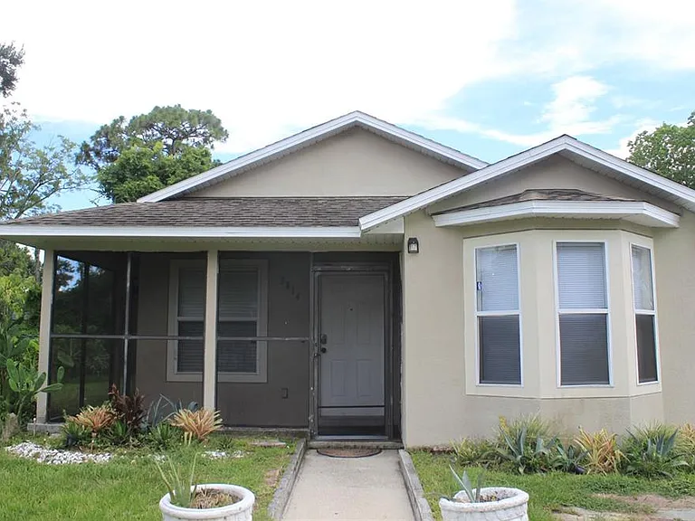 3814 Roseboro St — Photo 2