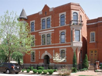 2330 S 12th St Unit 102, Saint Louis, MO, 63104