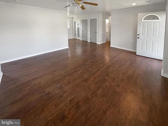 2nd image of 2115 Greenwood Dr