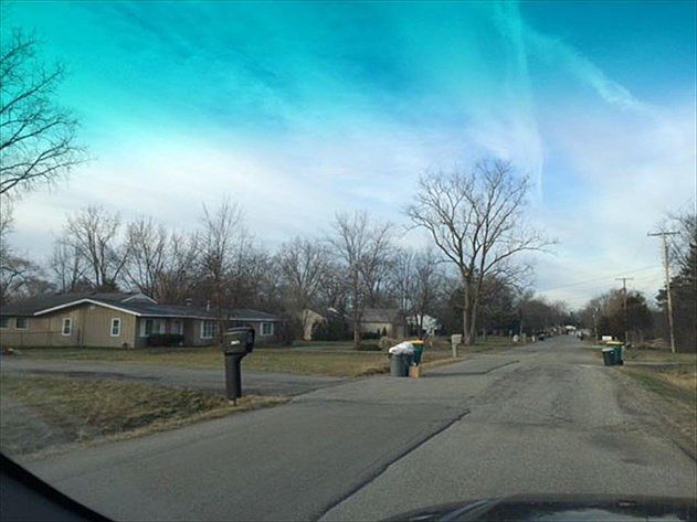 2nd image of 29571 Hemlock Dr