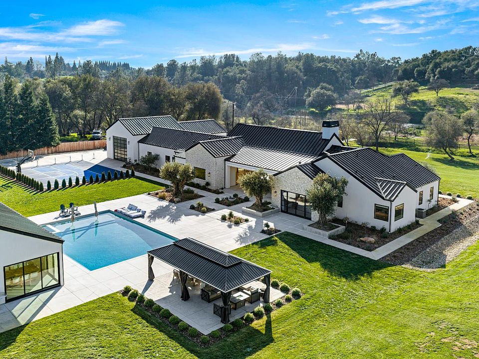 1st image of 2735 Rattlesnake Rd