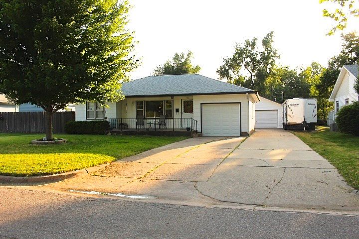 1st image of 511 N Abilene Ave