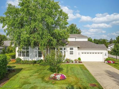 250 Blossom Ln, Chagrin Falls, OH, 44022