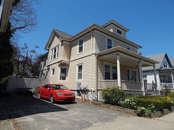 4th image of 407 Park St