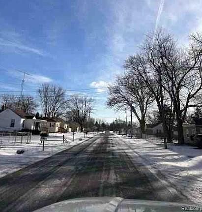 2nd image of 2144 Webber Ave