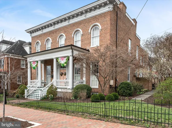 331 N Braddock St, Winchester, VA 22601