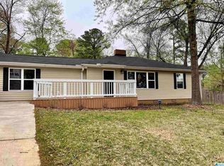 208 Mountain Dr, Trussville, AL 35173