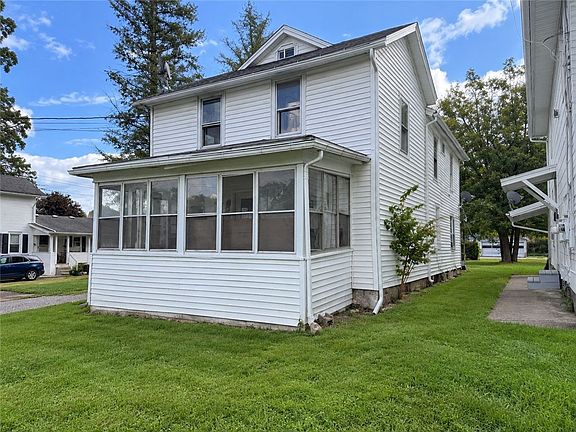 2nd image of 31 Hopkins St