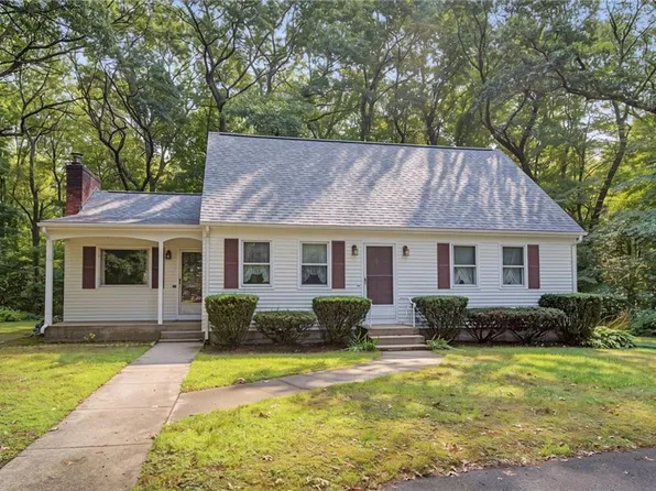 27 Peck Hill Rd, Johnston, RI 02919