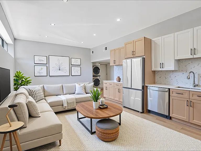 6240 W Belmont Ave #101 — Photo 1