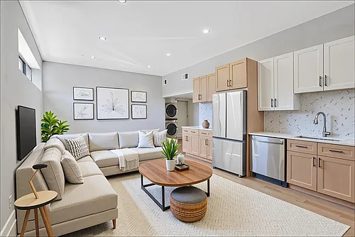 6240 W Belmont Ave #101 Photo 1