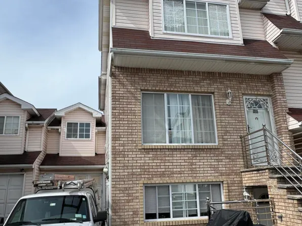 20 Meadow Ln, Staten Island, NY 10306