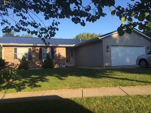 1109 Marietta Dr photo 1