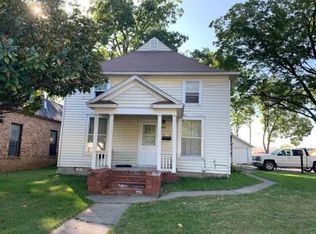 424 N Chestnut St, Iola, KS 66749