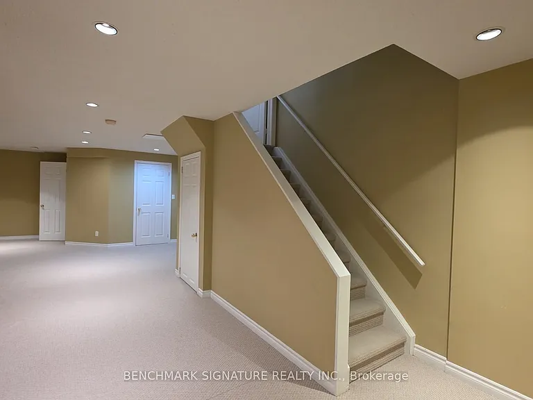 2030 Bur Oak Ave — Photo 32
