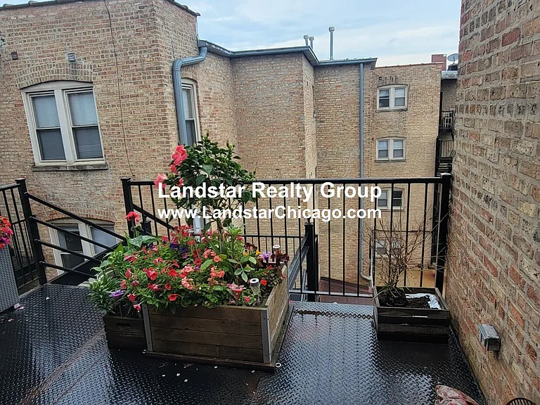 2250 W Morse Ave — Photo 4