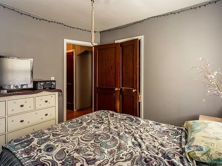 981 Glenna Dr — Photo 18