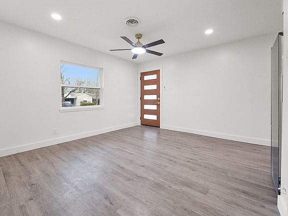 3rd image of 2655 Larry Dr