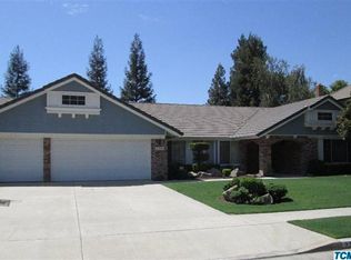 2330 SW Cottonwood Cir, Visalia, CA