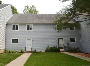 10 Larkspur Dr #10, Cromwell, CT 06416