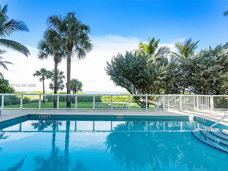 8911 Collins Ave #802 — Photo 25