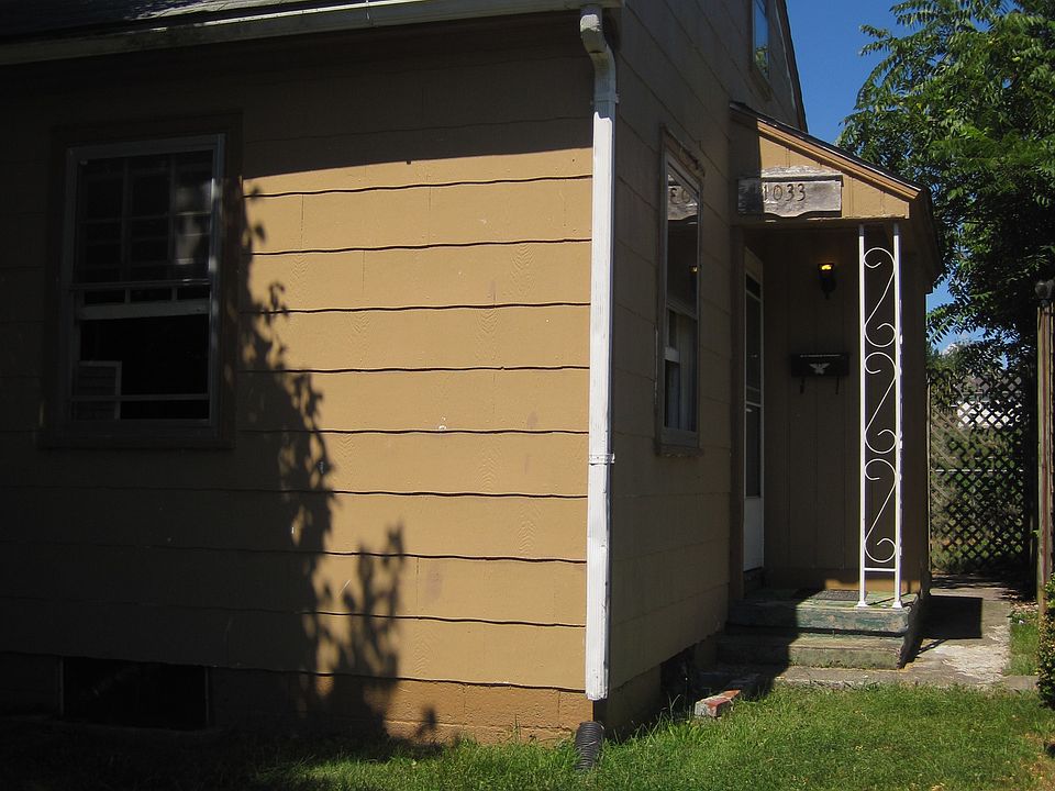 1st image of 1033 Preston Ave Radford Va.