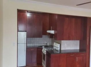 25303 149th Ave, Rosedale, NY 11422