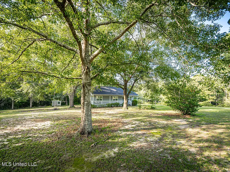 20608 Scarborough Rd — Photo 68