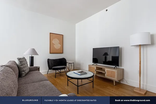 Rented by The Blueground | media 3