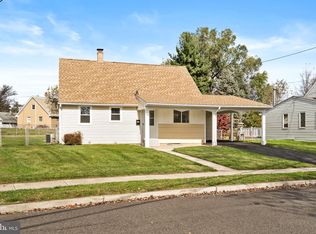 18 Albemarle Rd, Hamilton, NJ 08690