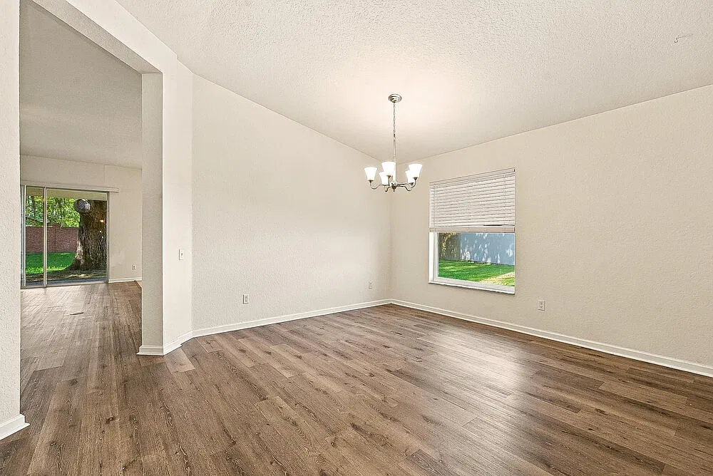 4 bed, 2.0 bath, 2191 sqft, $2,435 — Photo 4