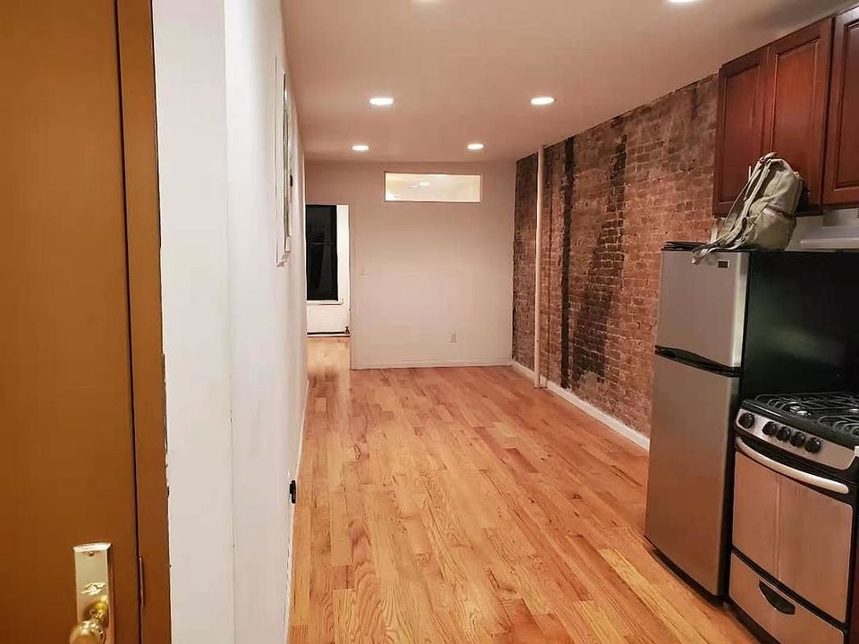 1st image of 34 Orchard St APT 4