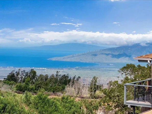 320 Kulalani Dr #A, Kula, HI 96790