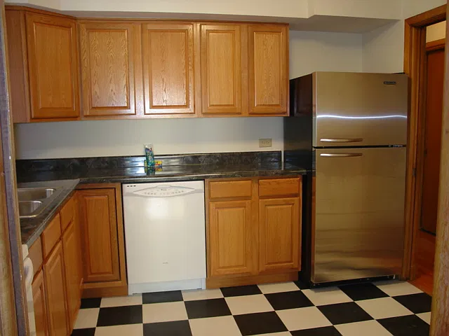 2 bed, 900 sqft, $1,930 — Photo 1