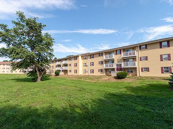 5th image of 2140 Johnston Dr #212004J