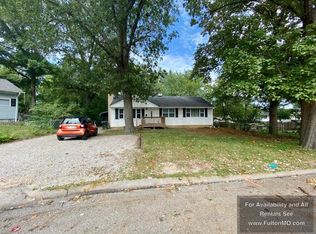 11 Tucker Ln, Fulton, MO 65251