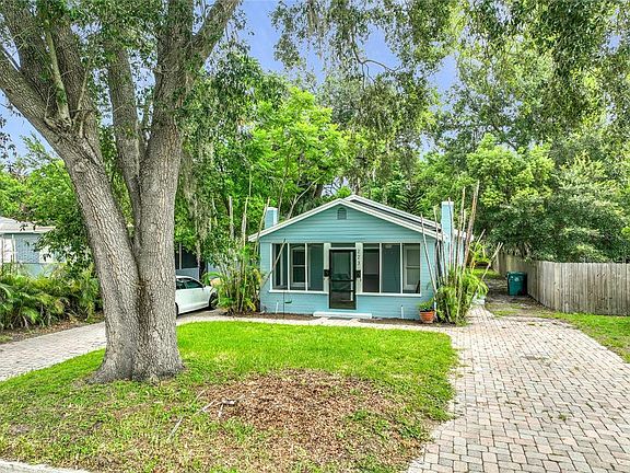 4th image of 223 E ESTHER STREET
