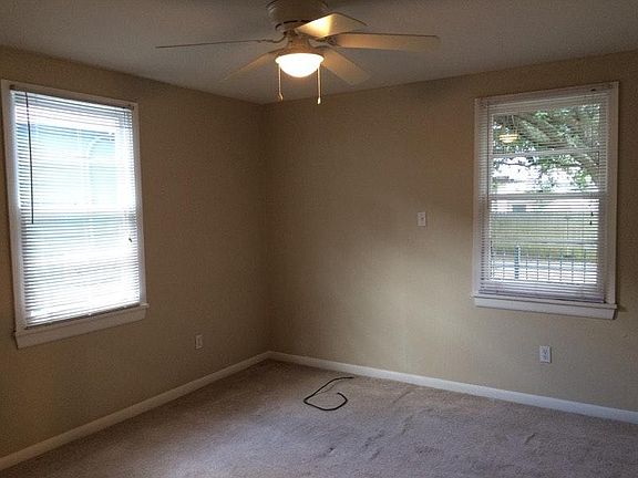 4th image of 1119 Burdette St