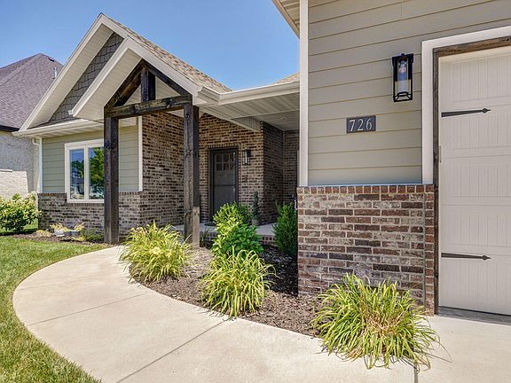 4th image of 726 S Thornridge Drive