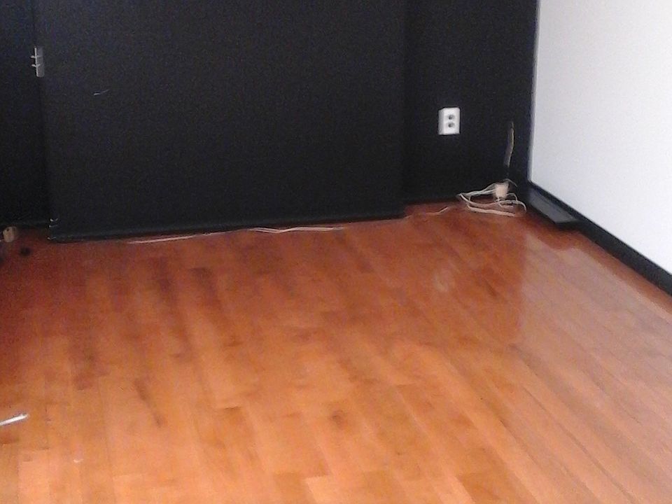 2nd image of 18 Weaver Avenue # Fl 3rd