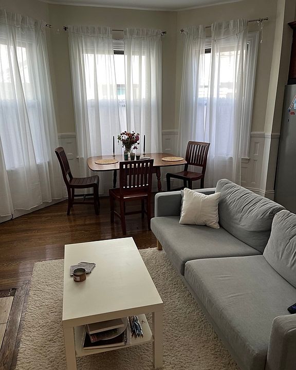 1st image of 16 Winslow Rd #1
