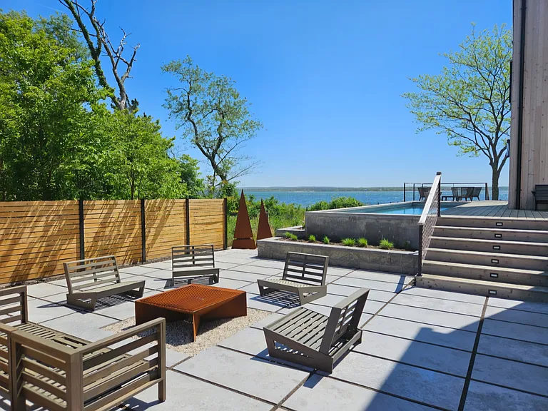 599 Peconic Bay Blvd — Photo 45