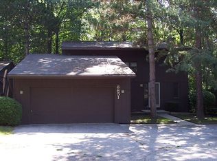 6651 Red Cedar Ln #1, West Bloomfield, MI 48324